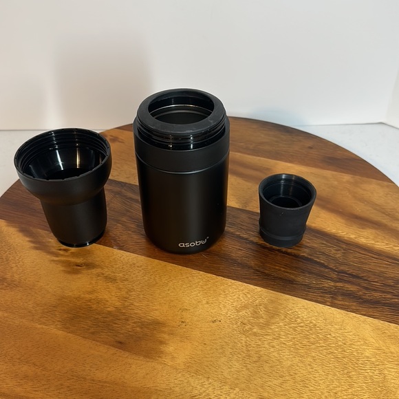 Asobu Black Frosty Beer Cooler keeps your beer chilled for hours! - Picture 10 of 17